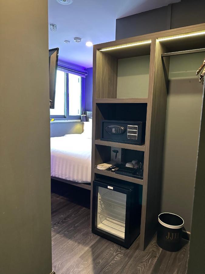 Hotel Jjh - Newly Opened Near Bugis Singapore Esterno foto